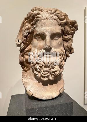 Testa di marmo di Zeus Ammon, imperiale romano, ca. 120-160 A. D. scoperto alla bocca dei Niles. Metropolitan Museum of Art, New York City. Foto Stock
