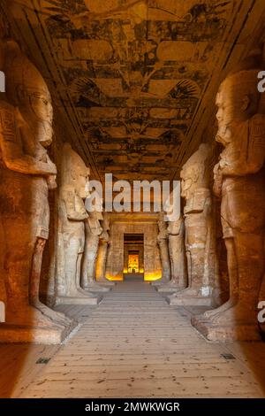 Tempio del Grande Sole di Ramesse II ad Abu Simbel, Assuan, Egitto Foto Stock