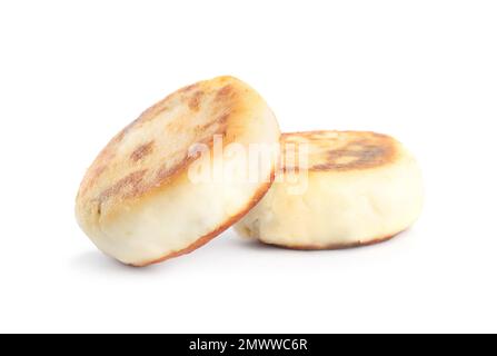 Deliziosi pancake di formaggio casolare isolato su bianco Foto Stock