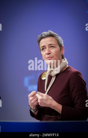 Nicolas Landemard / le Pictorium - Conferenza stampa di Margrethe VESTAGER - 1/2/2023 - Belgio / Bruxelles / Bruxelles - il commissario europeo per la concorrenza Margrethe VESTAGER ha tenuto oggi una conferenza stampa. Foto Stock