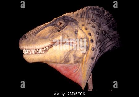 Dinosauri animatronici a grandezza naturale della società americana Dinamation Corp esposti al ‘Dinosaurs Alive!’ Mostra all'Alexandrea Palace Delight visi Foto Stock
