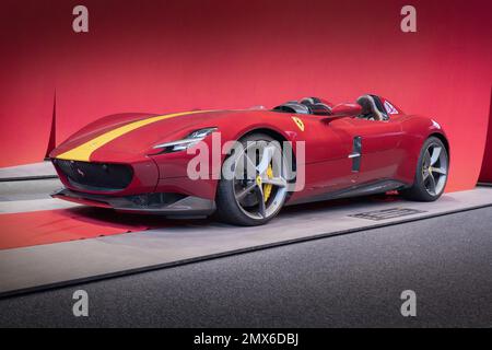 BRUXELLES, BELGIO-26 DICEMBRE 2022: Ferrari Monza SP2 (serie 'Icona') Foto Stock