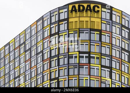 ADAC, sede centrale del Club automobilistico tedesco nel quartiere Sendling-Westpark di Monaco. Progettato dallo studio architettonico Sauerbruch Hutton. Foto Stock