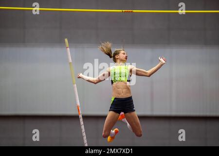 Ostrava, Repubblica Ceca. 02nd Feb, 2023. Tina Sutej, slovena, compete in pole vault durante la riunione di atletica indoor di gala ceca della categoria argento del World Indoor Tour, il 2 febbraio 2023, a Ostrava, Repubblica Ceca. Credit: Vladimir Prycek/CTK Photo/Alamy Live News Foto Stock