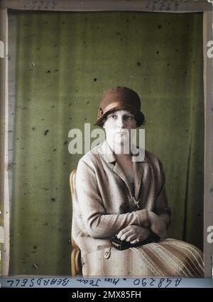 Proprietà di Albert Kahn, Boulogne, Francia, Miss Joan Beardsell, Foto Stock