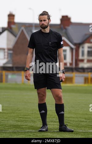 Fa Wales, ufficiali di calcio in azione alla partita delle leghe di Adran Foto Stock