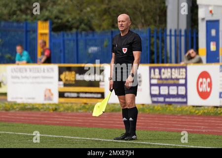 Fa Wales, ufficiali di calcio in azione alla partita delle leghe di Adran Foto Stock