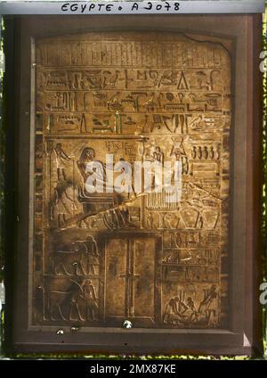 Cairo, Egitto, Africa Stele del Principe Antef al Museo Egizio , 1914 - Egitto - Auguste Léon - (gennaio-febbraio) Foto Stock