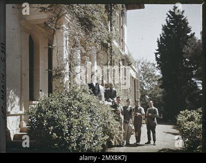 Villa Miramar, di proprietà di Albert Kahn, Cap Martin, Francia gruppo di studenti di inglese? Ospiti di Albert Kahn , 1927 - Cap Martin - Auguste Léon - (marzo - aprile) Foto Stock
