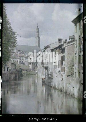 Vicence, Italia il fiume Retone e la basilica palladiana , 1918 - Italia - Fernand Cuville - (Marzo-Agosto) Foto Stock