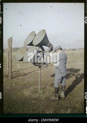 Noyon, Francia , 1917 - regioni devastate, Somme, Oise, Aisne - Fernand Cuville (sezione fotografica dell'esercito) - (settembre-ottobre) Foto Stock