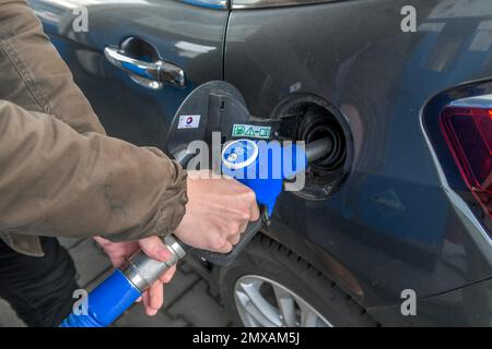 Foto simbolo, auto, rifornimento, prezzi carburante Foto Stock