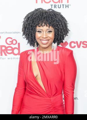 Danielle Mone Truitt vestito da AGGI partecipa allo spettacolo e concerto Go Red for Women dell'American Heart Association al Jazz al Lincoln Center di New York il 1 febbraio 2023 Foto Stock