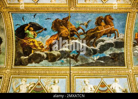 Sala degli specchi decorata con affreschi, Galleria degli specchi, 1618, Palazzo Duccale, Palazzo reale, Castello di San Giorgio, Mantova, Lombardia, Italia Foto Stock