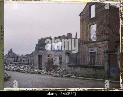 Révigny, France , 1914-1915 - zone devastate, nord e est della Francia - Jean Brunhes, Auguste Léon e Georges Chevalier - (dicembre 1914 - aprile 1915) Foto Stock