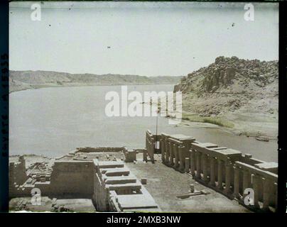 Filae, Egitto, Africa visto sul Nilo dal Grande Pylon del Tempio di Iside , 1918 - Vicino Oriente, Egitto, Palestina, Cipro - Paul Castelnau (sezione fotografica degli eserciti) - (gennaio 9 - ottobre 6) Foto Stock