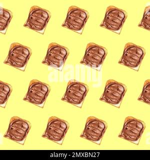 Set di delizioso pane tostato con cioccolato spalmato su sfondo giallo, vista dall'alto Foto Stock