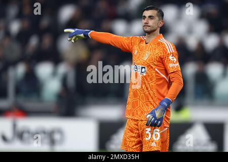 Torino, Italia . 2 febbraio 2023, Mattia Perin della Juventus FC gesta durante il quarto di finale della Coppa Italia tra Juventus FC e SS Lazio allo Stadio Allianz il 2 febbraio 2023 a Torino. Foto Stock