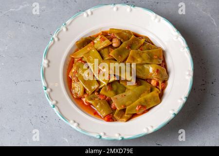 Tradizionale e delizioso cibo turco; fagioli verdi con olio d'oliva; nome turco; Zeytinyagli taze faulye Foto Stock