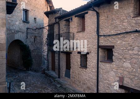 Strade della città vecchia di Valderrobres. Provincia di Teruel Foto Stock