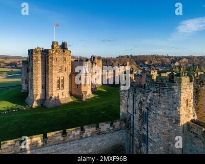 Alnwick Castle nel Northumberland, nel nord-est dell'Inghilterra. Foto Stock