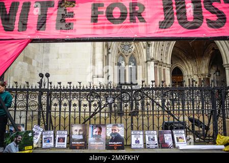 Fotografie di persone detenute in tutto il mondo, tra cui attivisti XR, Extinction Rebellion protesta 'Unite per la giustizia', un'azione per sollevare l'allarme Foto Stock