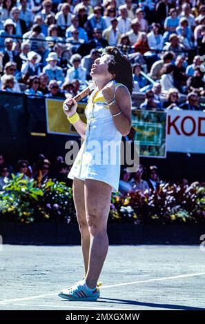 Billy Jean King (USA) in gara negli US Open Tennis 1977. Foto Stock