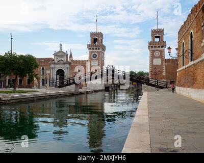 Canale che conduce all'Arsenale Veneziano Foto Stock