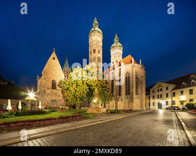 Cattedrale di Naumburg di notte, patrimonio dell'umanità dell'UNESCO, Naumburg, Sassonia-Anhalt, Germania, Europa Foto Stock
