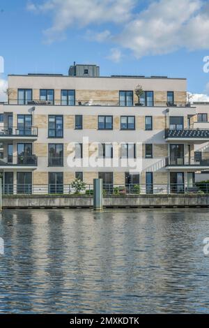 Nuovi edifici, porto di Tegel, isola di Tegel, Tegel, Reinickendorf, Berlino, Germania, Europa Foto Stock