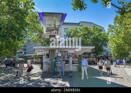 Pulpito di traffico storico, Joachimsthaler Platz, Kurfürstendamm, Charlottenburg, Berlino, Germania, Europa Foto Stock