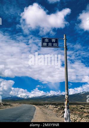 Nyenchen tanglha qinghai-tibet autostrada in Tibet Foto Stock