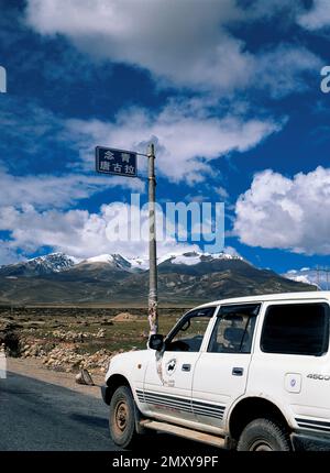 Nyenchen tanglha qinghai-tibet autostrada in Tibet Foto Stock