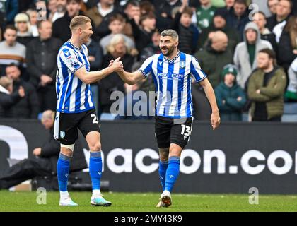 Sheffield, Regno Unito. 04th Feb, 2023. OBIETTIVO Sheffield Mercoledì avanti Callum Paterson (13) celebra un obiettivo per renderlo 1-0 durante la partita della Sky Bet League 1 Sheffield Mercoledì vs Plymouth Argyle a Hillsborough, Sheffield, Regno Unito, 4th Febbraio 2023 (Foto di Stanley Kasala/News Images) a Sheffield, Regno Unito il 2/4/2023. (Foto di Stanley Kasala/News Images/Sipa USA) Credit: Sipa USA/Alamy Live News Foto Stock