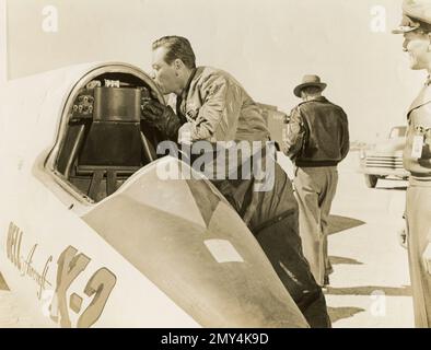 L'attore americano William Holden nel film The Bridge on the River Kwai, USA 1957 Foto Stock