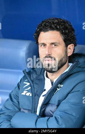 Como, Italia. 4th Feb 2023. Allenatore Fabio Grosso di Frosinone Calcio durante la partita di calcio italiana Serie B tra Calcio Como e Frosinone Calcio il 4 febbraio 2023 allo stadio Giuseppe Senigallia di Como. Photo Tiziano Ballabio Credit: Tiziano Ballabio/Alamy Live News Foto Stock