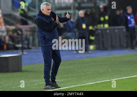 Stadio Olimpico, Roma, Italia. 04th Feb, 2023. Serie A football; Roma contro Empoli; Roma allenatore Jose Mourinho Credit: Action Plus Sports/Alamy Live News Foto Stock