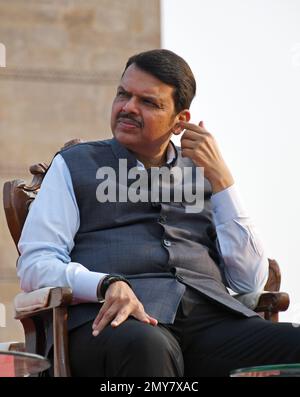 Mumbai, India. 03rd Feb, 2023. Vice Capo Ministro di Maharashtra, Devendra Fadnavis visto durante la firma del Memorandom of Understanding (MOU) tra Maharashtra e Wakayama prefectural, Giappone a Mumbai. Il wrestling giapponese del sumo e il Kushti (wrestling tradizionale) sono stati l'attrazione speciale all'evento tenuto al Gateway of India a Mumbai. (Foto di Ashish Vaishnav/SOPA Images/Sipa USA) Credit: Sipa USA/Alamy Live News Foto Stock