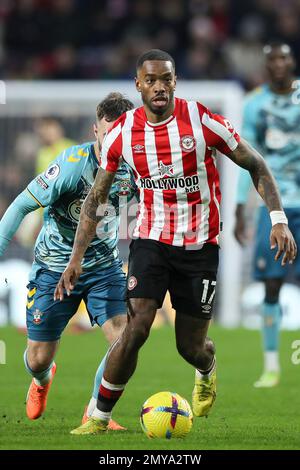 Ivan Toney di Brentford in palla durante la partita della Premier League tra Brentford e Southampton al GTECH Community Stadium di Brentford sabato 4th febbraio 2023. (Foto: Tom West | NOTIZIE MI) Credit: NOTIZIE MI & Sport /Alamy Live News Foto Stock