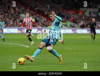 4th febbraio 2023; GTECH Community Stadium, Brentford, Londra, Inghilterra; Premier League Football, Brentford contro Southampton; Mohamed Elyooussi di Southampton Foto Stock