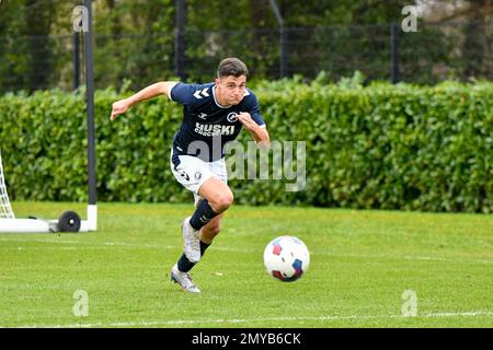 Swansea, Galles. 4 febbraio 2023. Henry Hearn di Millwall in azione durante il gioco della Professional Development League tra Swansea City Under 18 e Millwall Under 18 alla Swansea City Academy di Swansea, Galles, Regno Unito, il 4 febbraio 2023. Credit: Duncan Thomas/Majestic Media. Foto Stock