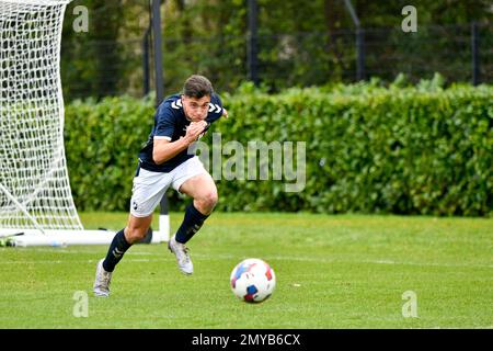 Swansea, Galles. 4 febbraio 2023. Henry Hearn di Millwall in azione durante il gioco della Professional Development League tra Swansea City Under 18 e Millwall Under 18 alla Swansea City Academy di Swansea, Galles, Regno Unito, il 4 febbraio 2023. Credit: Duncan Thomas/Majestic Media. Foto Stock