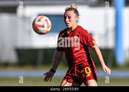 Seregno, Italia. 04th Feb, 2023. Ferruccio Stadium, 04.02.23 Giada Greggi (20 Roma) in occasione della Serie Un incontro tra Como Women e Roma allo Stadio Ferruccio di Seregno, Italia Soccer (Cristiano Mazzi/SPP) Credit: SPP Sport Press Photo. /Alamy Live News Foto Stock