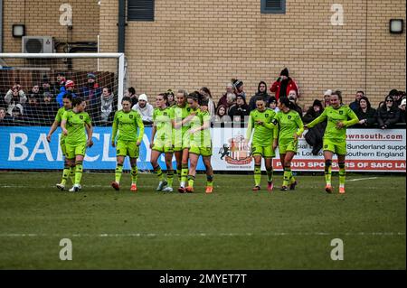 Le donne del Manchester United festeggiano l'obiettivo di apertura di Nikita Parris contro le donne Sunderland AFC nella fa Cup. Foto Stock