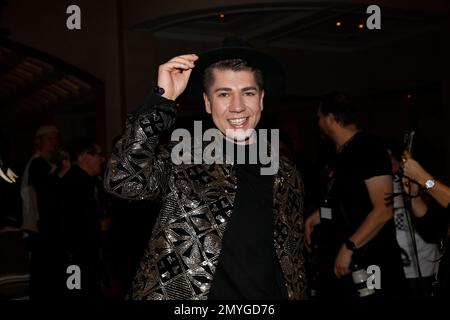 Maximilian Seitz bei der Anja Gockel Fashion Show 'sense' auf der Berlin Fashion Week Autunno/Inverno 2023 im Hotel Adlon Kempinski. Berlino, 18,0 Foto Stock