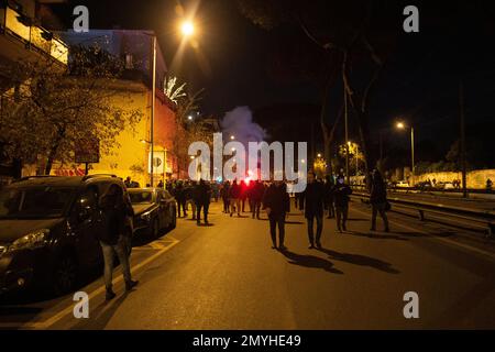 Roma, Italia. 04th Feb, 2023. Manifestazione a Roma organizzata da anarchici in solidarietà con l'anarchico Alfredo cospito (Foto di Matteo Nardone/Pacific Press) Credit: Pacific Press Media Production Corp./Alamy Live News Foto Stock