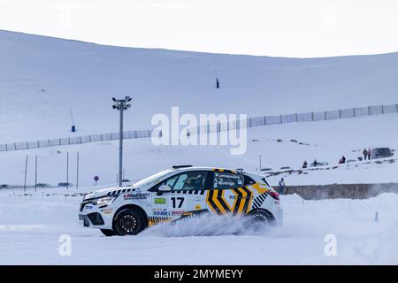 17a Joaquin RODRIGO (ES), BRUNET COMPETITION, action 17B Mathieu LANNEPOUDENX (FR), BRUNET COMPETITION, action during the 2023 Clio Ice Trophy 2023 - GSeries G3 sul circuito di Andorra - Pas de la Casa, il 04 febbraio 2023 a Encamp, Andorra - Picture Damien Doumergue / DPI Foto Stock