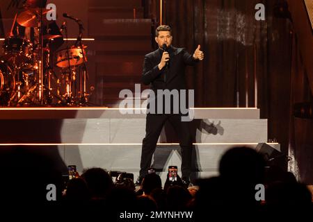 Milano, Italia. 05th Feb, 2023. Michael Bublé ha visto esibirsi dal vivo nel concerto al Mediolanum Forum di Milano, Credit: SOPA Images Limited/Alamy Live News Foto Stock
