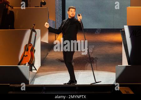 Milano, Italia. 05th Feb, 2023. Michael Bublé visto esibirsi dal vivo nel concerto al Mediolanum Forum di Milano, (Photo by Mairo Cinquetti/SOPA Images/Sipa USA) Credit: Sipa USA/Alamy Live News Foto Stock