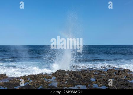 Spiaggia panoramica ad Arrieta, isola di Lanzarote, Isole Canarie, Spagna Foto Stock